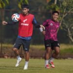 Demi Menit Bermain dan Matangkan Karier, Arema FC Lepas Jayus Hariono dan Dwiki Mardiyanto