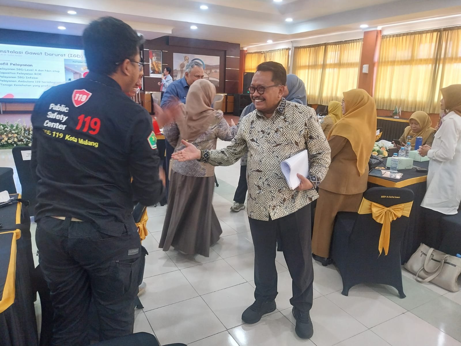 malang-post.com - Direktur RSSA Soal Sinergi Peningkatan Layanan: Paparkan Solusi Lahan Parkir hingga Evaluasi Ruang ICU