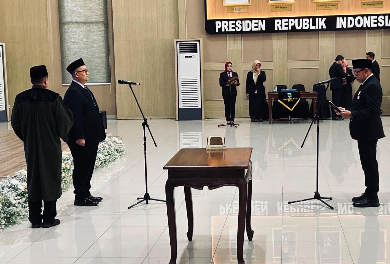 malang-post.com - Alfi Resmi Jadi Sekda, Cak Nur Minta Birokrasi Bergerak Satu Irama