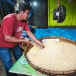 Kedelai Impor Tembus Rp12 Ribu per Kg, Perajin Tempe Desa Beji Batu Terpaksa Naikkan Harga
