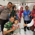 Dukung Perlindungan Kesehatan Anak Babinsa Jatimulyo Dampingi Pekan Imunisasi 2026