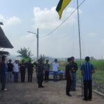 Babinsa Bumiayu Latih Santri Jelang HUT RI ke-81
