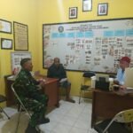 Komsos Dialogis Babinsa Tasikmadu Pererat Kemitraan dengan Warga