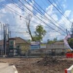 Bebas Kabel Bergelantungan, Pemkot Batu Mulai Penataan Undergrounding di Simpang Patih