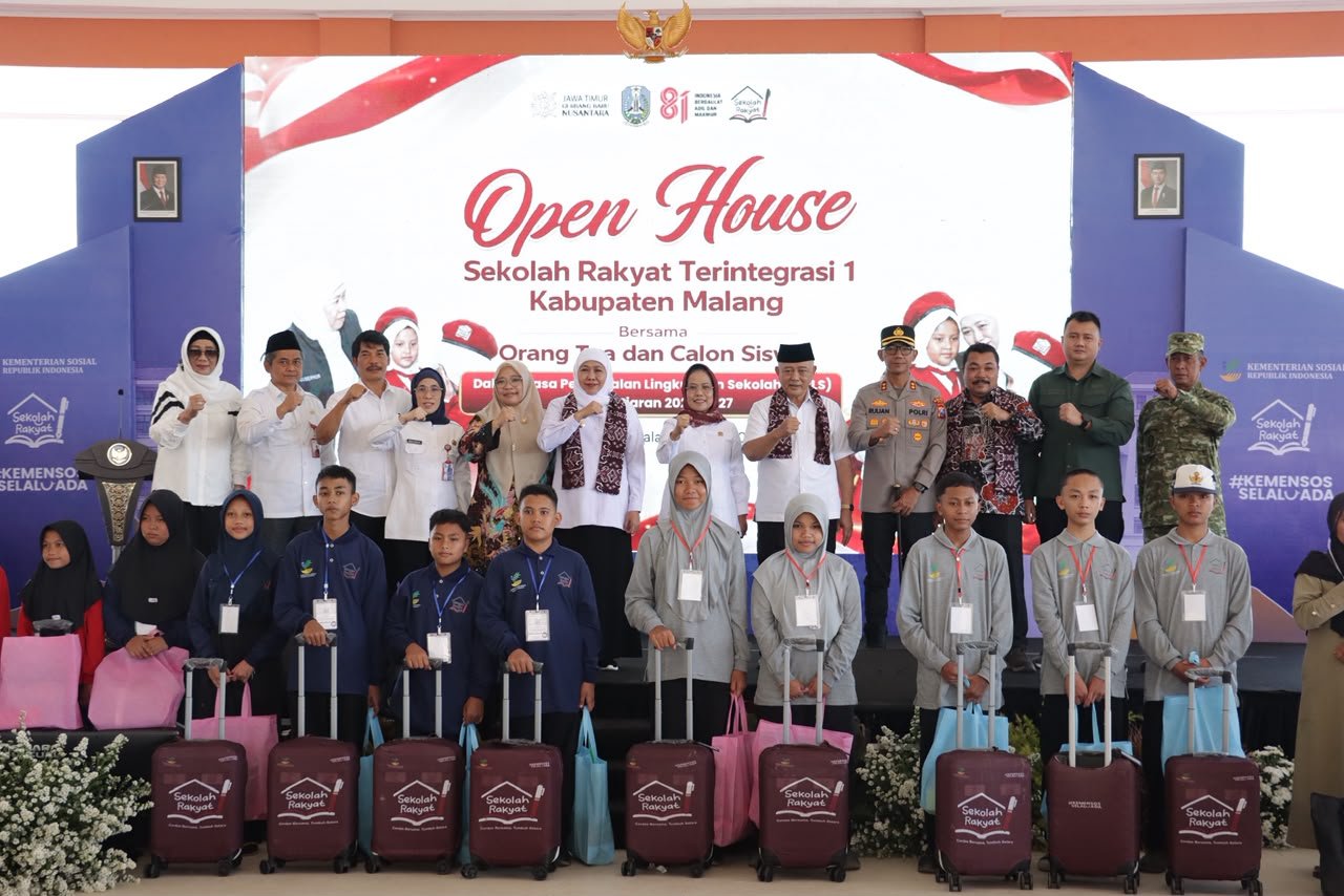 malang-post.com - 317 Siswa Kurang Mampu Ikuti MPLS Sekolah Rakyat Srigonco, AKBP Rulian Ingatkan Lingkungan Harus Bebas Bullying