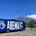 Solusi Kendala Laga Away: CEO Iwan Budianto Hadiahi Arema FC Dua Unit Bus Anyar di HUT Ke-39