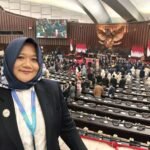 Presenter RRI Malang, Esty Sulistya, Terpilih Jadi Pegawai Teladan Nasional