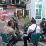 Babinsa Kotalama Perkuat Soliditas dan Keamanan Wilayah Binaan melalui Patroli Dialogis Malam Hari