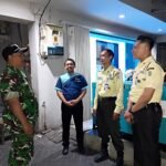Patroli Malam Dialogis, Sertu Gunawan Gandeng Satpam Jaga Wilayah Tetap Kondusif