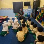 Babinsa Madyopuro Kenalkan Profesi Prajurit TNI kepada Anak-anak Lewat Kelas Inspirasi