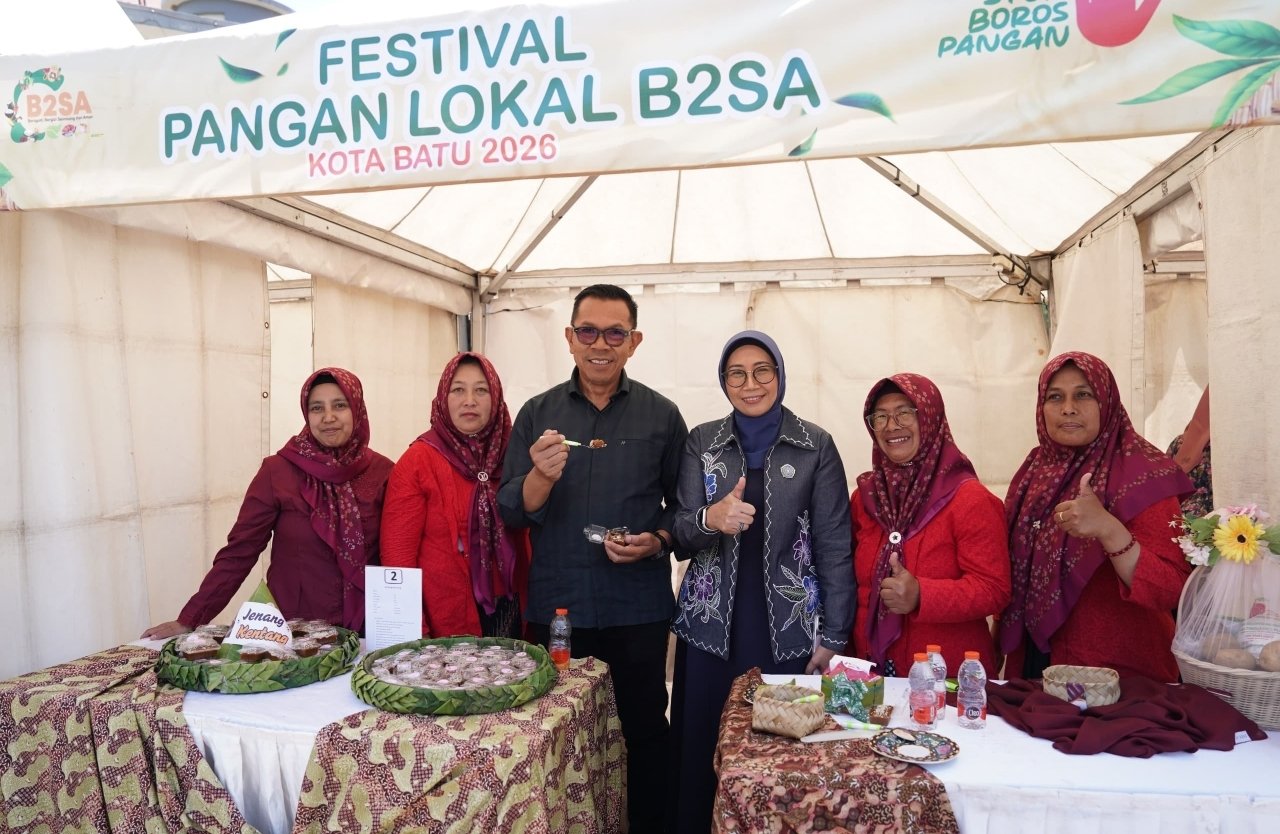 malang-post.com - Pangan Lokal Batu Naik Kelas: 4.800 Jajanan Gratis Dibagikan di Festival Makin SAE