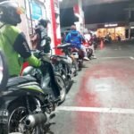 Fenomena Antrean Panjang di SPBU Kota Malang: Pertalite Langka Usai Penyesuaian Harga BBM Nonsubsidi