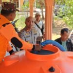 Kemarau Panjang Bikin Warga Kalipare Kesulitan Air, Polres Malang-BPBD Salurkan 5.000 Liter