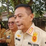 Bebaskan Total Amrozi Hamidi dari Mengajar: Wali Kota Wahyu Hidayat Penjarakan Ruang Kekerasan Sekol...