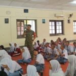 Tanamkan Cinta Tanah Air, Babinsa Kodim 0833 Bekali Siswa SRMA 22 Kota Malang Wawasan Kebangsaan