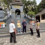 Kapolsek Wonosari Patroli Wisata Religi Gunung Kawi, Imbau Pengunjung Jaga Kamtibmas
