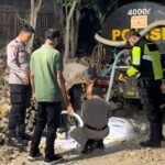 Atasi Krisis Air Bersih di Bantur, Polres Malang Salurkan 5.000 Liter Air untuk Warga Bandungrejo